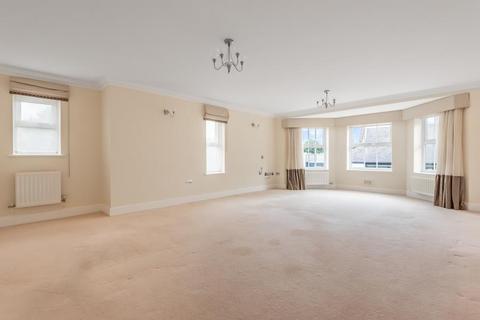 2 bedroom apartment to rent, St James Gate, Sunningdale, Berkshire, SL5 9SS