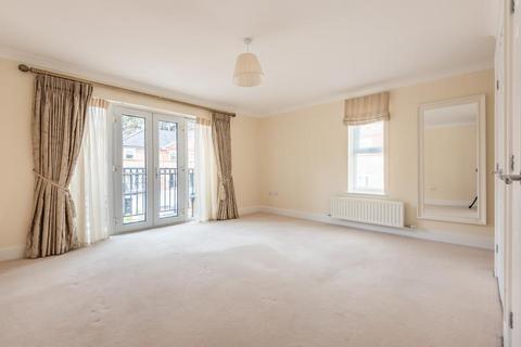 2 bedroom apartment to rent, St James Gate, Sunningdale, Berkshire, SL5 9SS