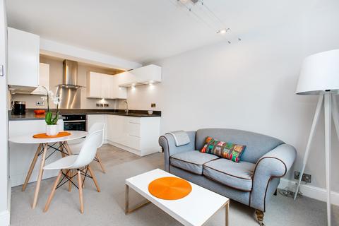 2 bedroom flat for sale - Greyhound Road, Hammersmith, London, W6