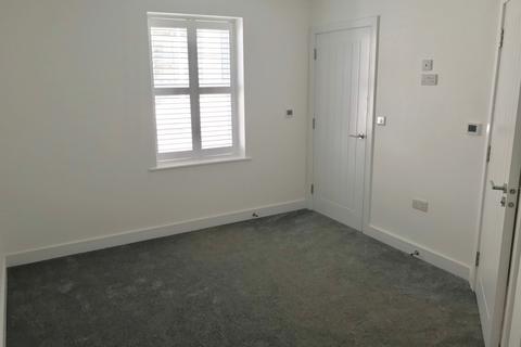 1 bedroom apartment to rent, Belle Vue Road, Southbounre BH6