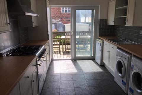 5 bedroom terraced house to rent, Swansea SA2