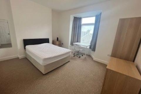 3 bedroom terraced house to rent, Swansea SA2
