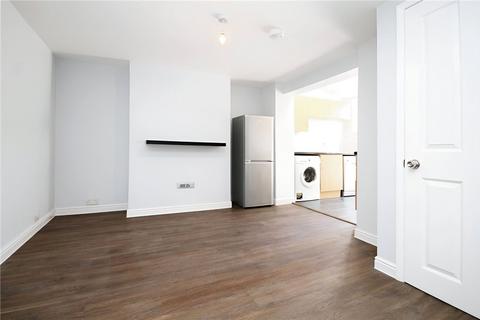 1 bedroom apartment to rent, Garratt Lane, London, SW17