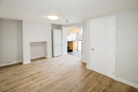 1 bedroom apartment to rent, Garratt Lane, London, SW17