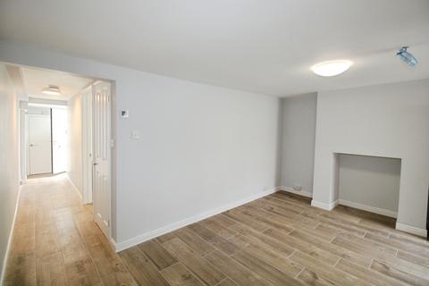 1 bedroom apartment to rent, Garratt Lane, London, SW17