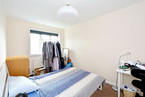 3 bedroom maisonette to rent, Parkside Estate, London E9