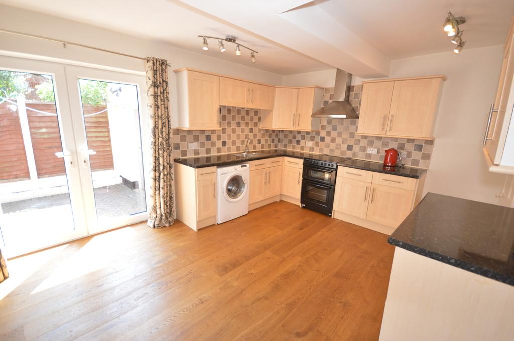 Ferguson Road, Blackpool, FY1 3 bed semidetached house £625 pcm (£