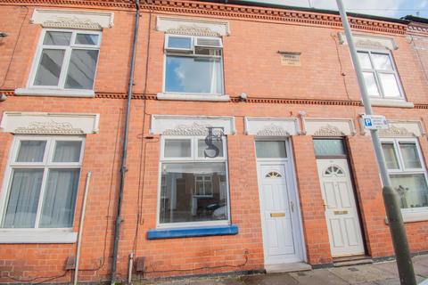 3 bedroom terraced house to rent, Rydal Street, Leicester