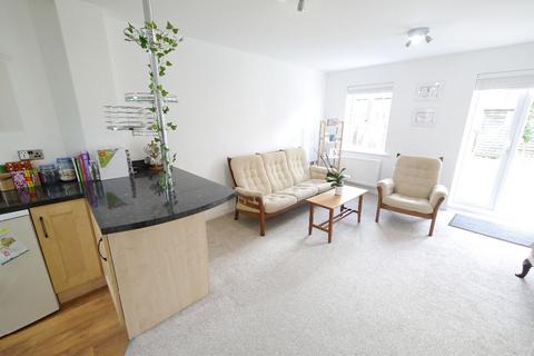 2 bedroom terraced house to rent, Beaumaris Court, Newcastle upon Tyne