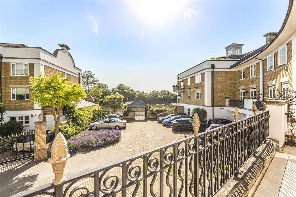 Thames Crescent, London, W4 5 bed terraced house £1,895,000