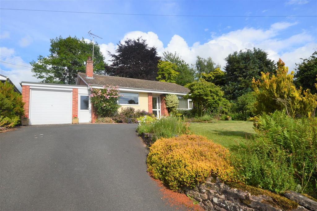 Stoke Prior, Leominster 2 bed detached bungalow £350,000
