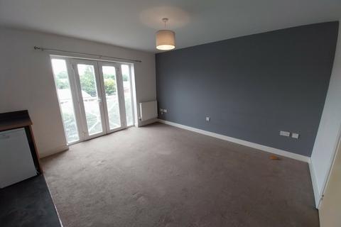 2 bedroom flat to rent, Edenbridge, Kent, TN8