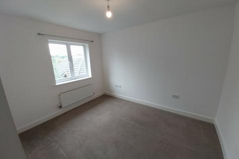 2 bedroom flat to rent, Edenbridge, Kent, TN8