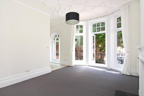 1 bedroom flat to rent, Kensington Court, Kensington, W8