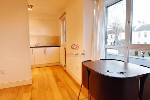 Studio to rent, Bride Street, Islington, London, London N7