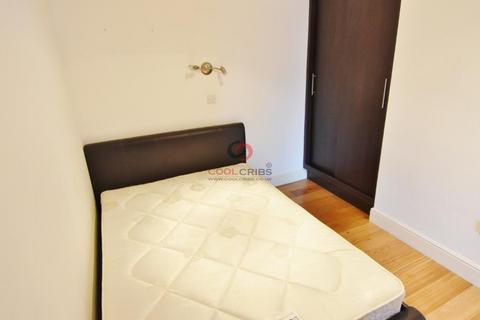 Studio to rent, Bride Street, Islington, London, London N7