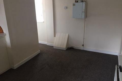 2 bedroom maisonette to rent, Leat Street, Tiverton