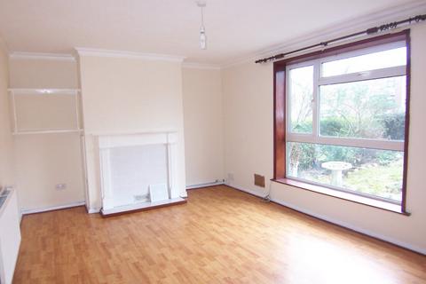 3 bedroom terraced house to rent, St. Marys Avenue, Hailsham, BN27