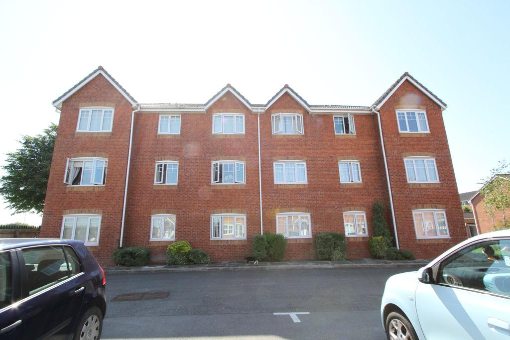 Chandlers Way, Sutton, St Helens, WA9 4TG 2 bed apartment £65,000