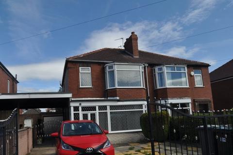 3 bedroom semi-detached house to rent, Summer Lane, Wombwell