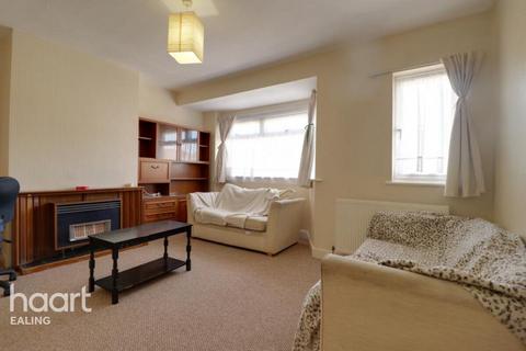 2 bedroom flat to rent, Lady Margaret Road, Southall