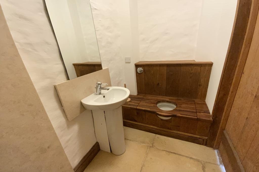 Downstairs cloakroom n Shower room