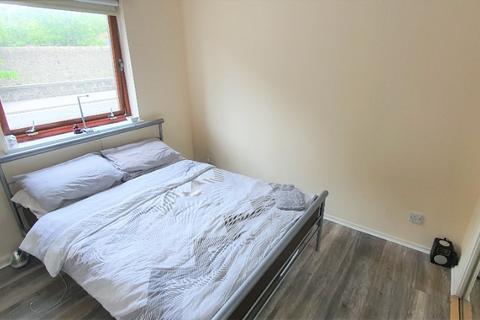 2 bedroom flat to rent, Urquhart Terrace, City Centre, Aberdeen, AB24