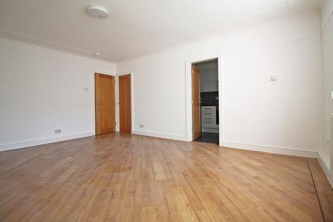 2 bedroom apartment to rent, Hale Court, Halebank Road, Widnes