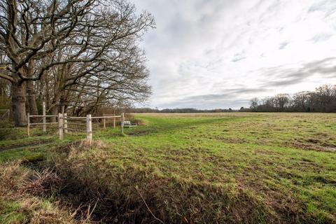 4 bedroom detached bungalow for sale, Effingham Junction