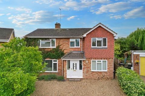 6 Forge Close, Farnham, GU9 9PX