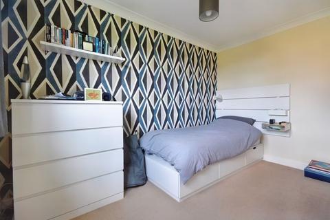 6 Forge Close, Farnham, GU9 9PX