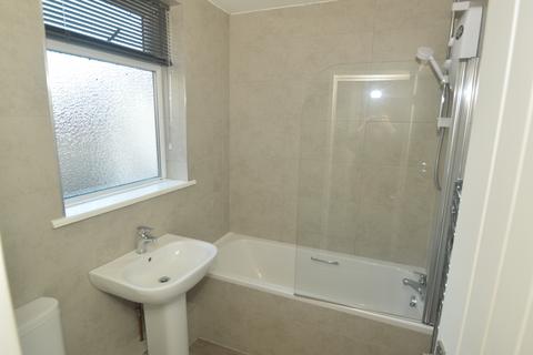 2 bedroom house to rent, Iona Road, Gateshead, NE10