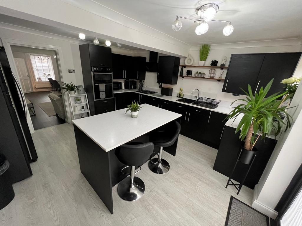 Ton Pentre Pentre 3 bed terraced house for sale £178,000