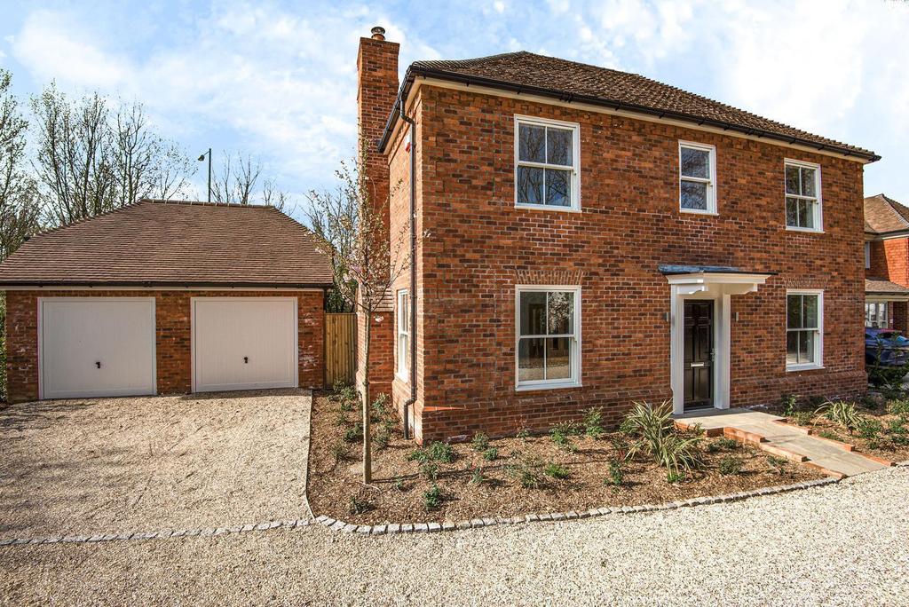 Hazelbank, Ashington, West Sussex, RH20 3 bed detached house £535,000