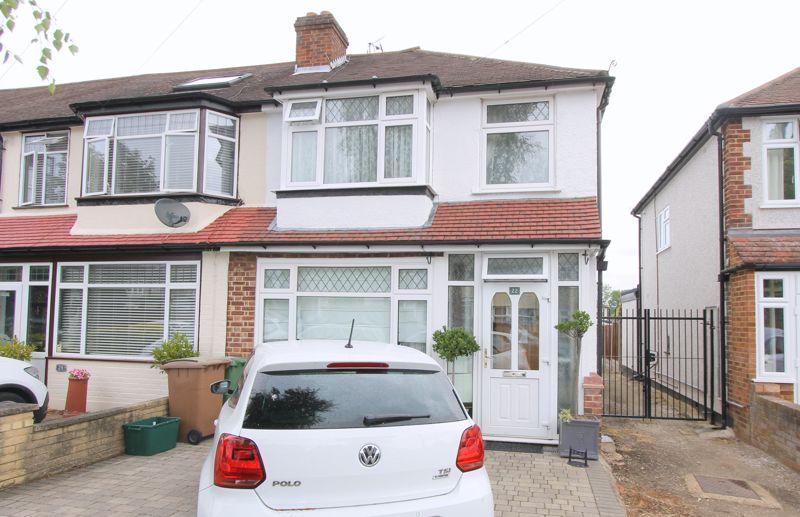 Chertsey Drive, Sutton 3 bed end of terrace house £500,000