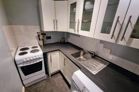 2 bedroom flat to rent, Dalry Road, Dalry, Edinburgh, EH11