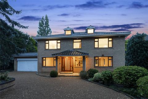 5 bedroom detached house to rent, Coombe Ridings, Kingston Hill