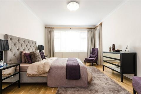 undefined, Coombe Ridings, Kingston Hill