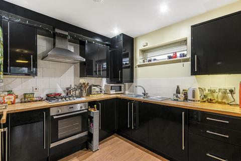 2 bedroom flat to rent, Wingfield House,  Headington,  OX3