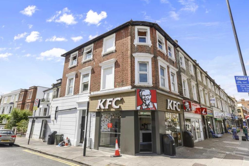 Kfc Acton Vale - Uxbridge Road