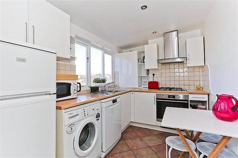 2 bedroom flat to rent, Epirus Road, Fulham Broadway SW6