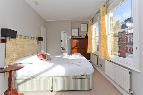 2 bedroom flat to rent, Epirus Road, Fulham Broadway SW6