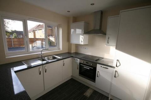 2 bedroom maisonette to rent, Mahdeen Court, Wickford