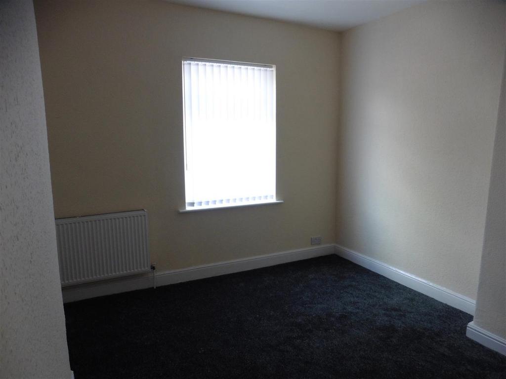 Bedroom 1 (Front)