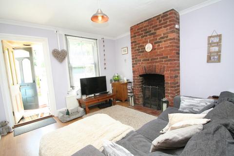3 bedroom terraced house to rent, Common View, Tunbridge Wells TN4