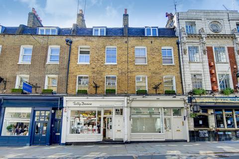 Studio to rent, Monmouth Street, Seven Dials WC2