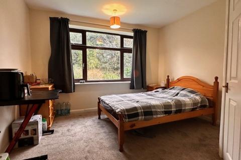 undefined, Robin Grove, Room DBX