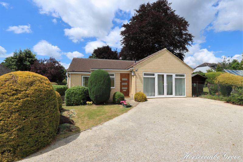 Grove, Bath 3 bed bungalow £1,400 pcm (£323 pw)