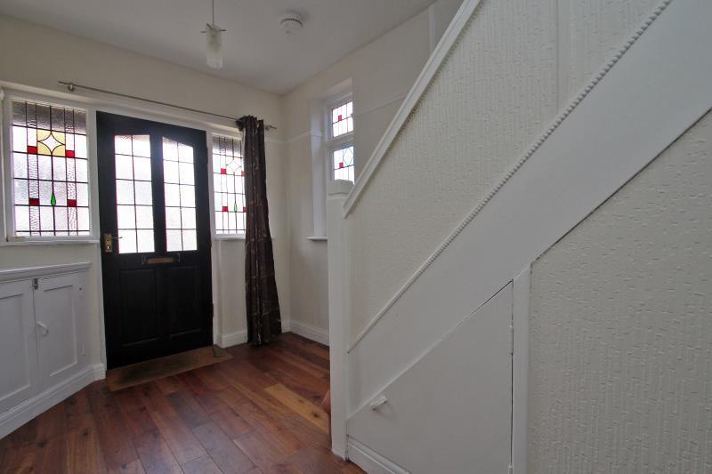 Road, Carlton, Nottingham 3 bed detached house £795 pcm (£183 pw)