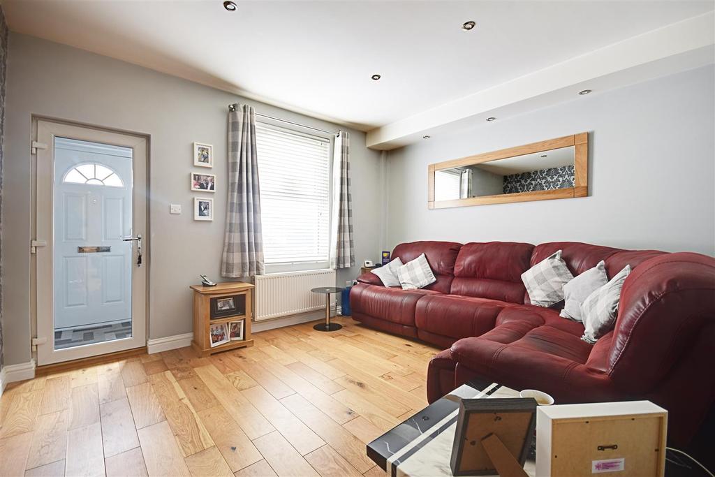 Camperdown Street, BexhillOnSea 2 bed terraced house £195,000